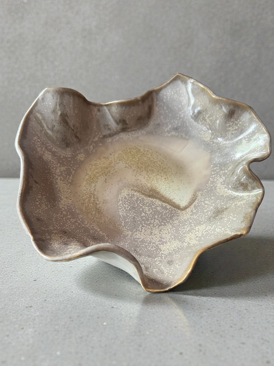 AROKA - The Low Scalloped Bowl