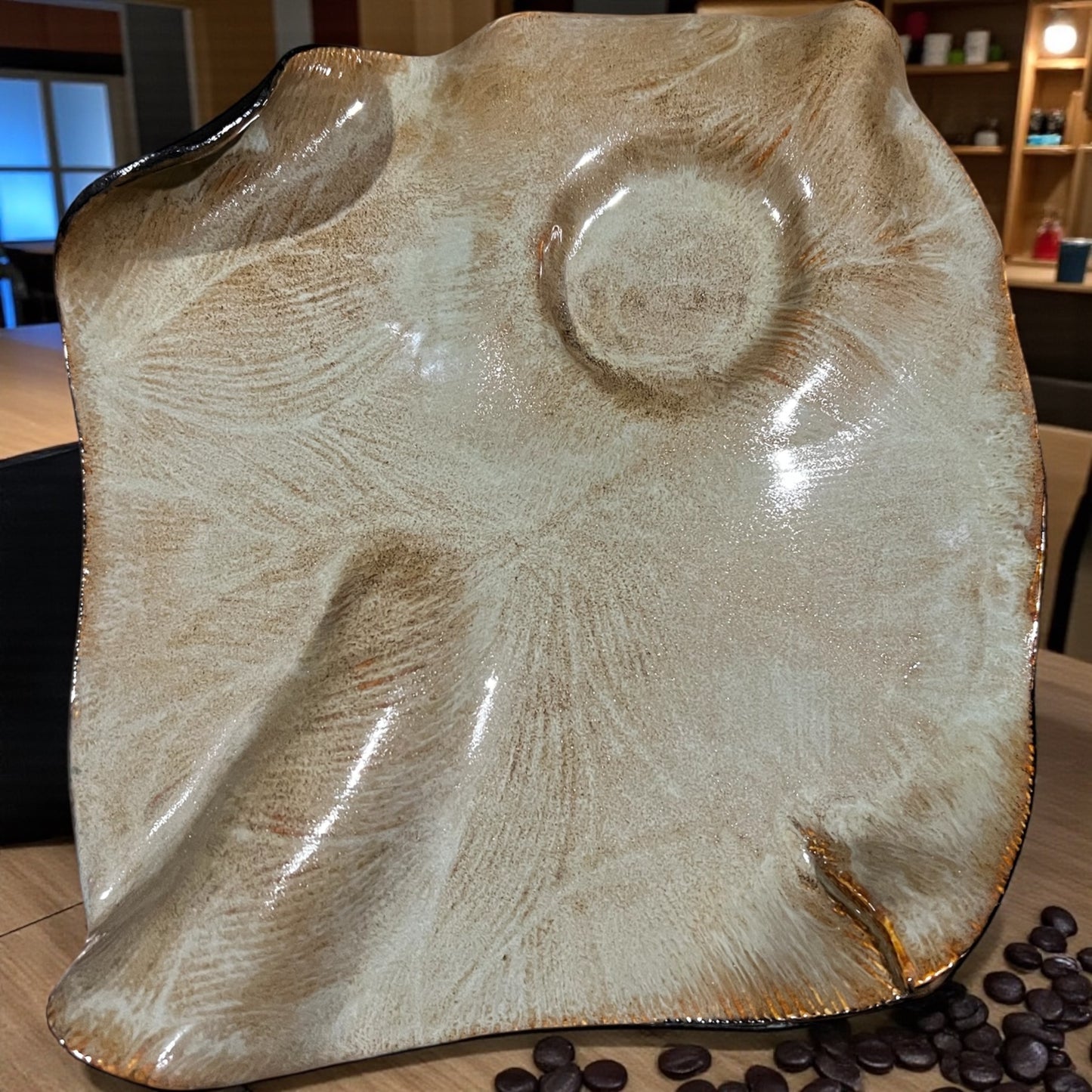 AROKA - The Upper Hand Platter