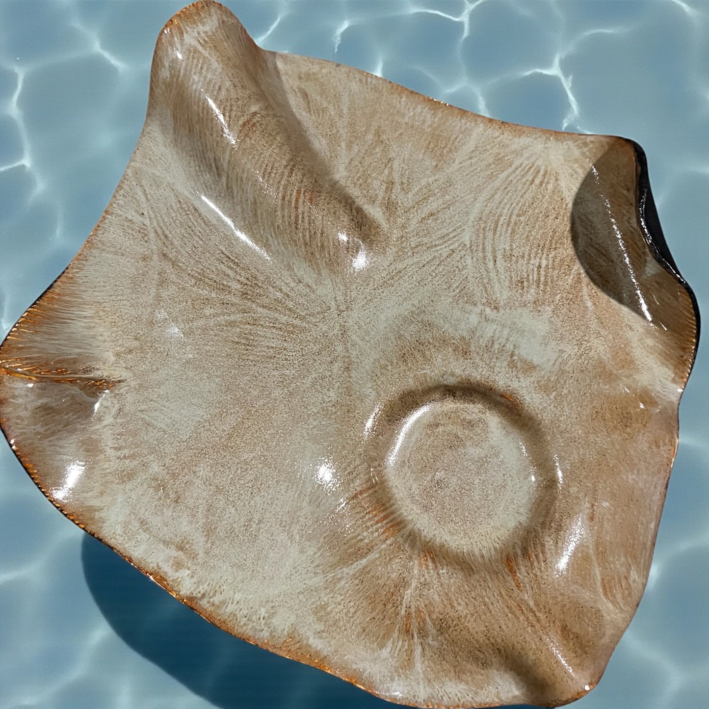 AROKA - The Upper Hand Platter