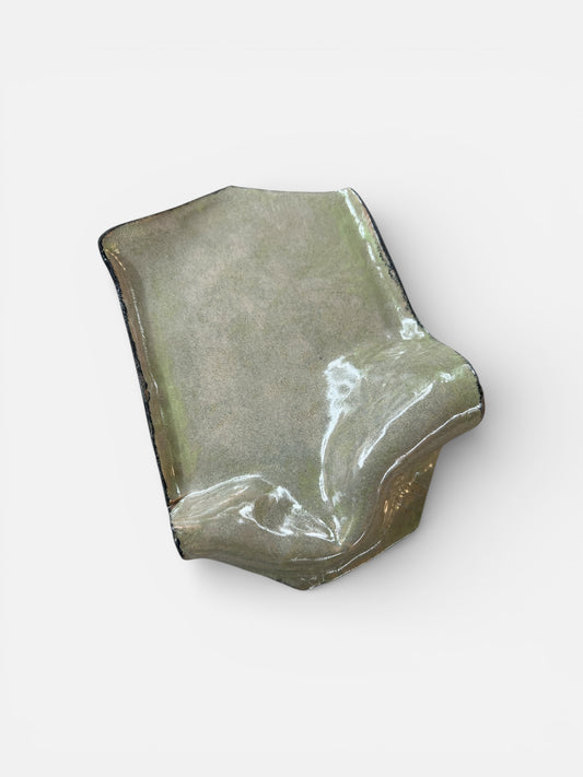 AROKA - The Rebel Plate